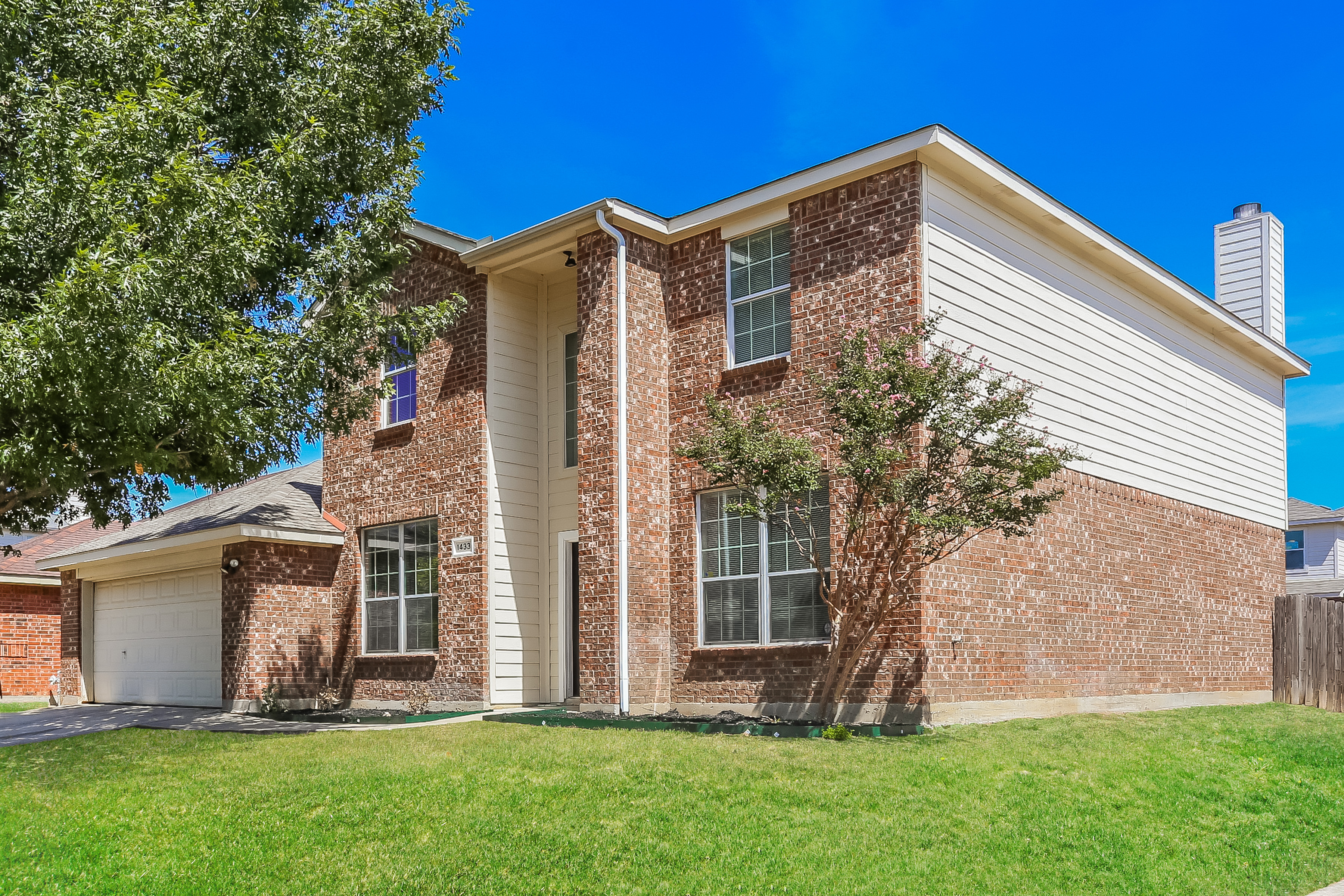 1433 PHEASANT RUN TRL FORT WORTH, TX 76131